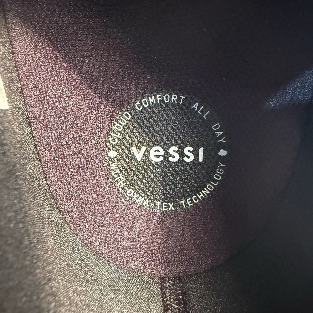 Vessi Women's Everyday Classic Sneaker Fig Green On Off White New In Box Size 10 - Picture 8 of 14